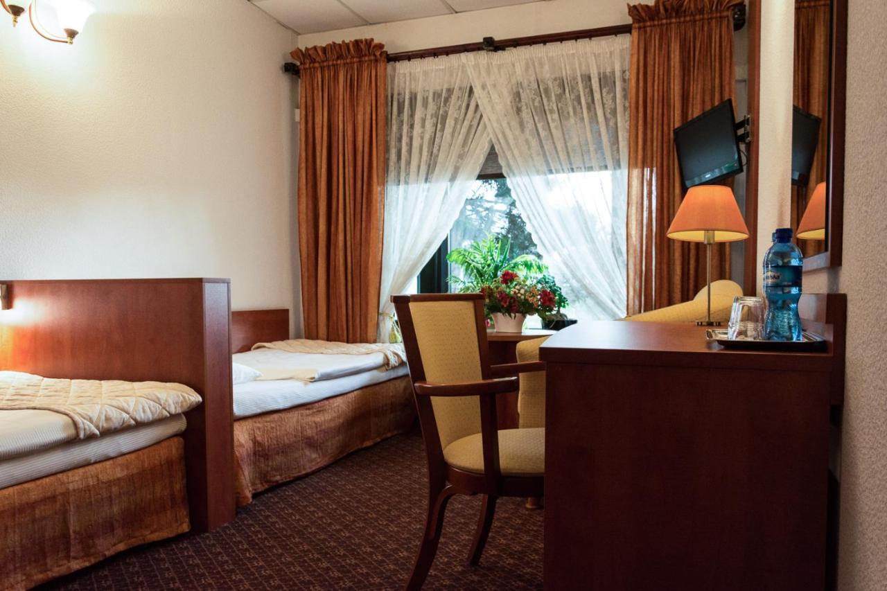Hotel Astra Tajemniczy Ogrod ポズナン エクステリア 写真