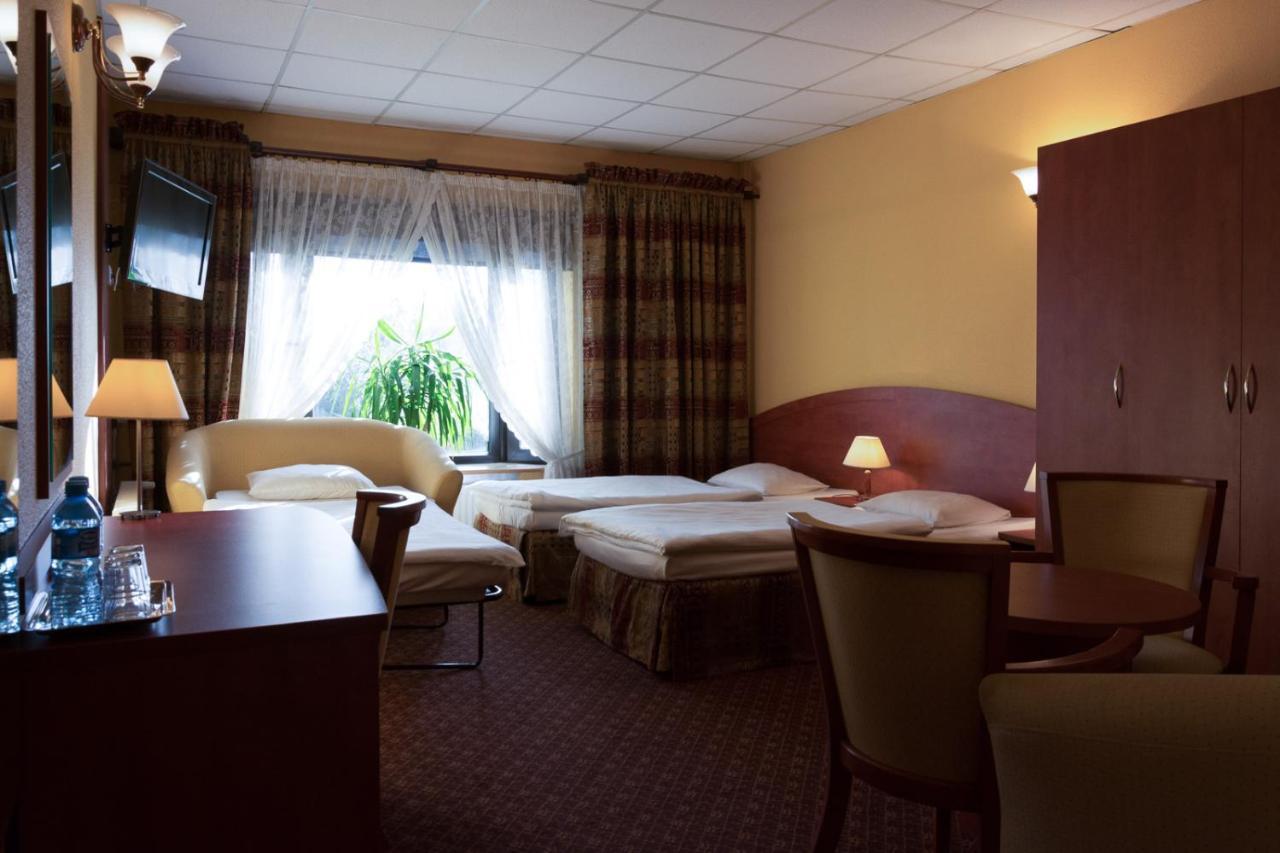 Hotel Astra Tajemniczy Ogrod ポズナン エクステリア 写真